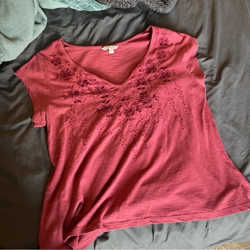 American Eagle Flowy Red Top